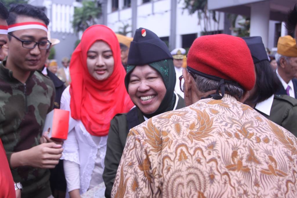 Upacara Hari Pahlawan di Taman Surya Balai Kota Surbaya