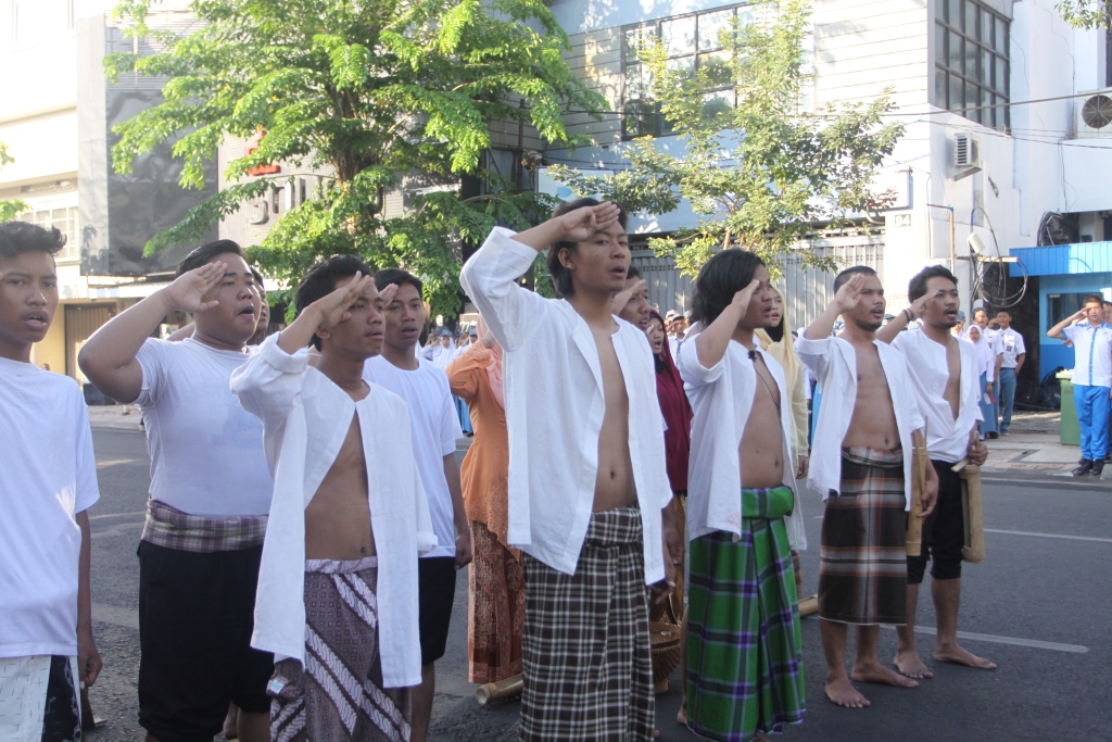 Perobekan Bendera Merah Putih Biru : Kembali Ingat Sejarah